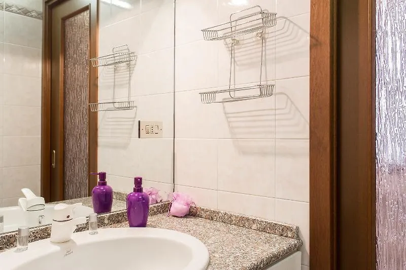 Apartment Appartamento Via Rovetta Milan